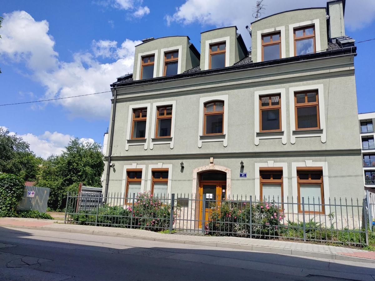 999 Aparthostel Krakow Exterior photo
